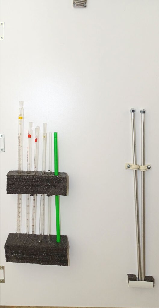 Puerta Laboratorio química avanzado